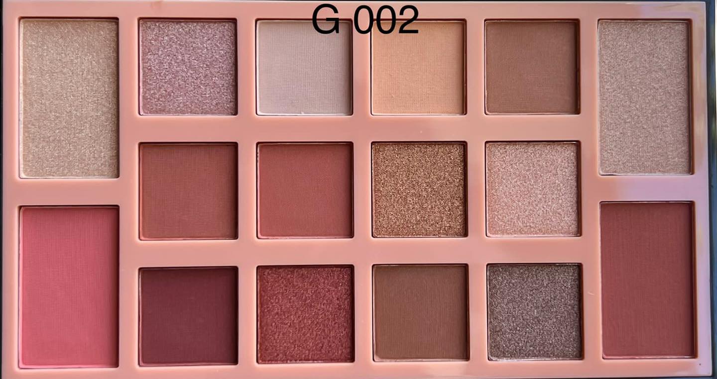 LAREEN SKY HIGH Makeup Kit