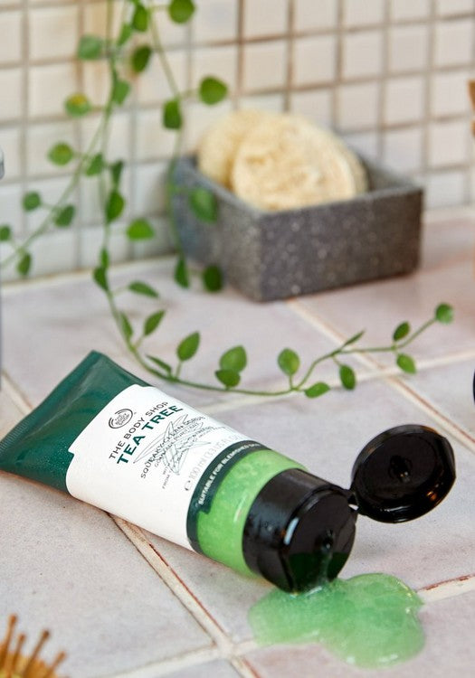 Tea Tree Squeaky-Clean Exfoliating Face Scrub