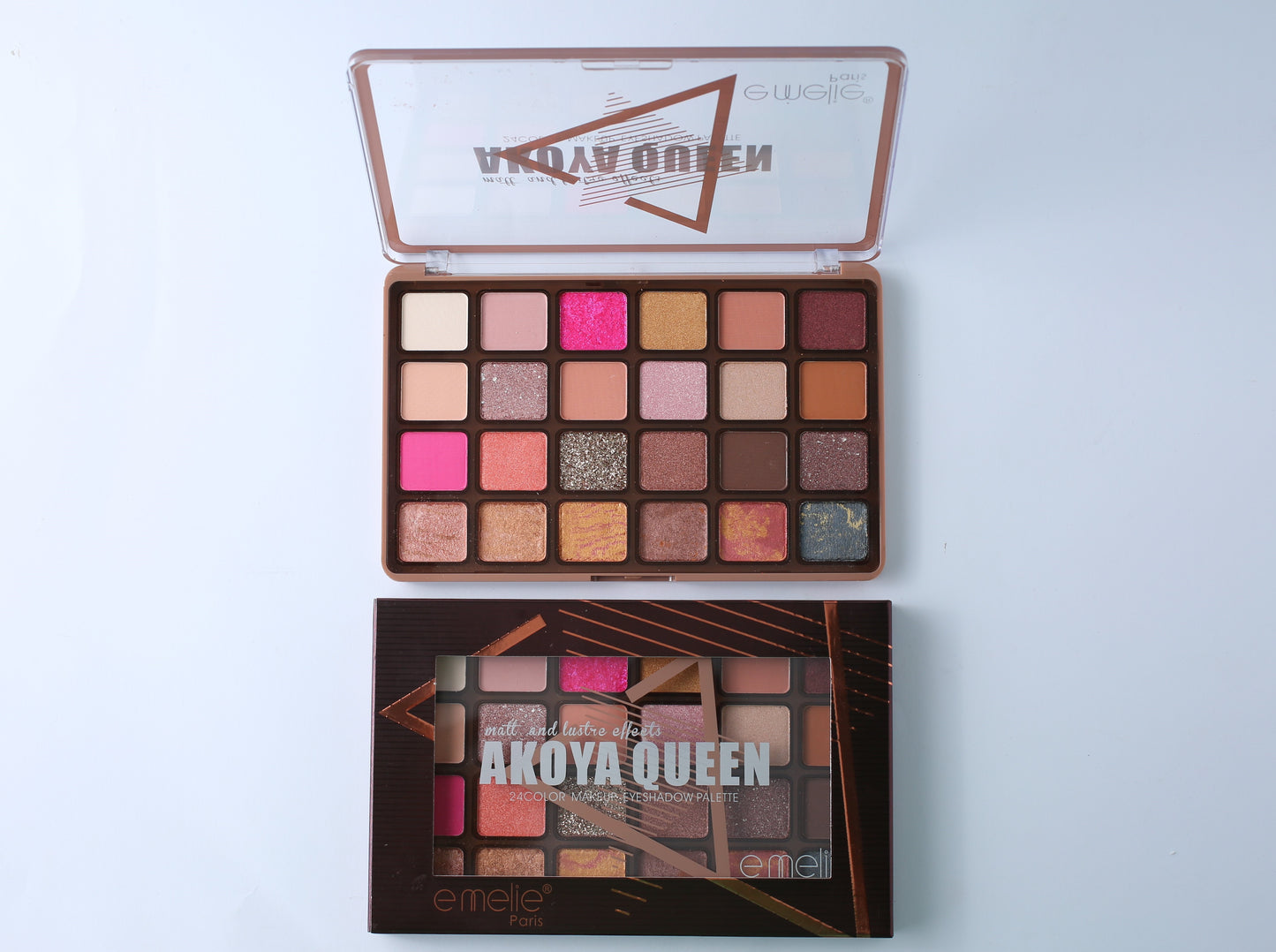 Emelie 18 Colour Kit Akoya Queen