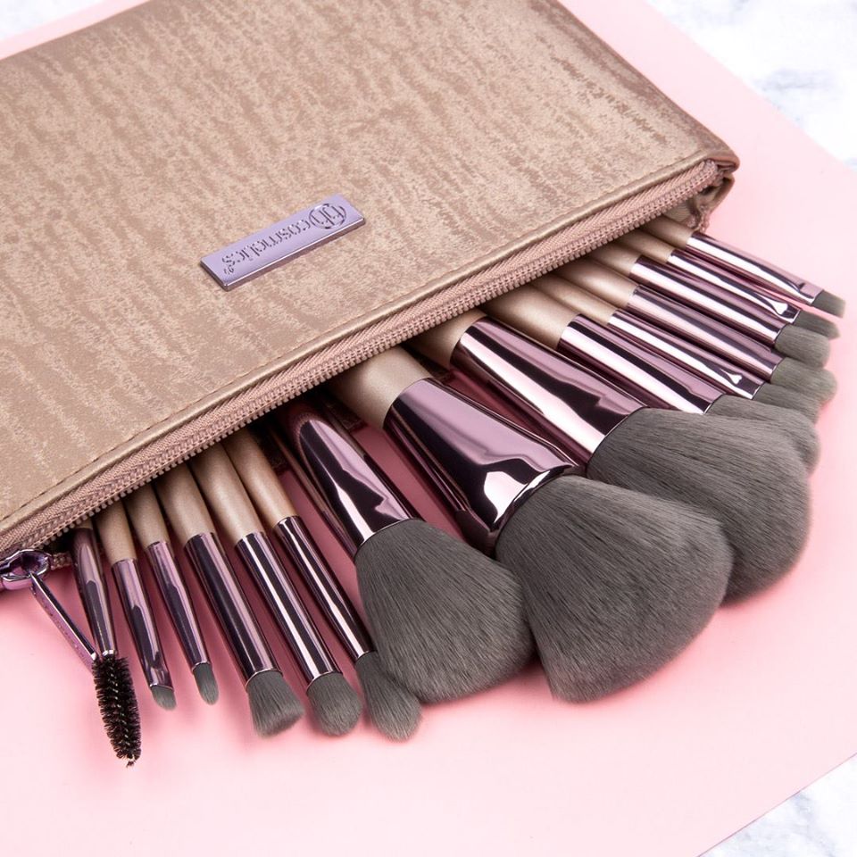 BH 15 pcs Lavish Brush Kit