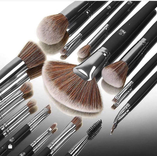 13 Pieces B.H Cosmetics STUDIO PRO Brush Set